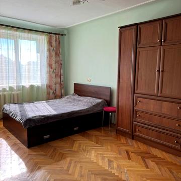 Суботівська вул., 2