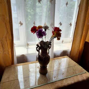 Хантадзе вул., 12