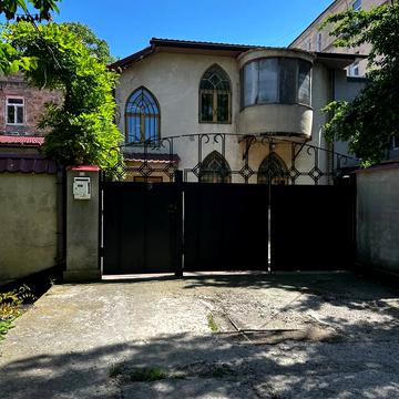 Пастера вул., 42