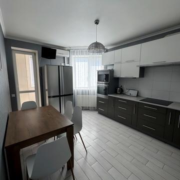 Грушевського вул., 21