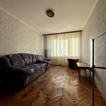 Прирічна вул., 27