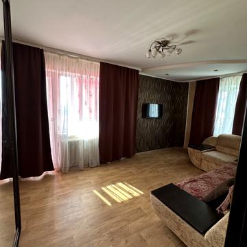 Івана Мазепи вул. (Калініна), 32