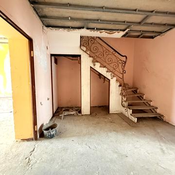 Каховська вул., 29
