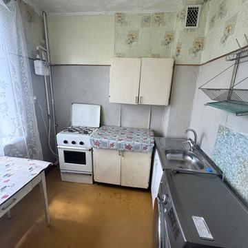Нескорених вул. (Героїв Праці), 33