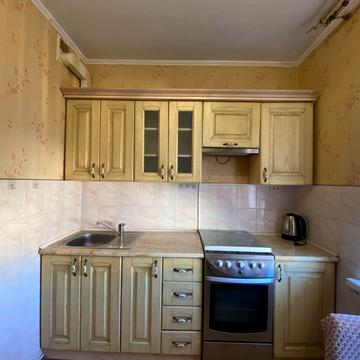 Оболонський просп., 40