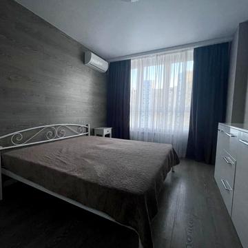 Драгоманова вул., 10
