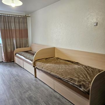 Світла вул., 27
