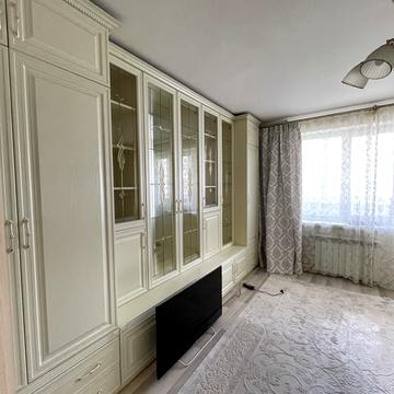 Святошинська вул., 6