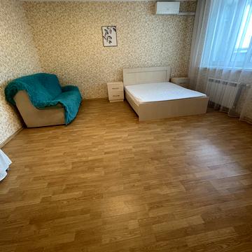 Бориса Гмирі вул., 4