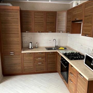 Практична вул., 3