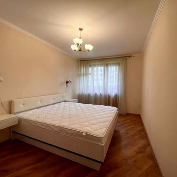 Патріарха Мстислава Скрипника вул., 9