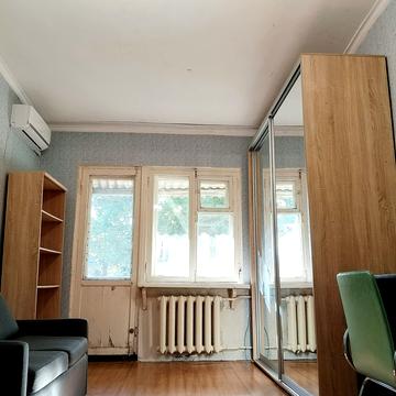 Космонавтів вул., 27/3