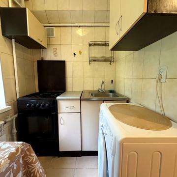 Леся Курбаса просп., 10-Г