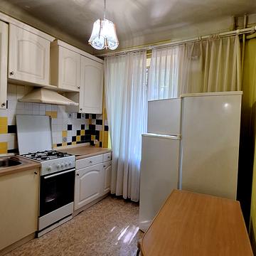 Тютюнників вул. (), 49