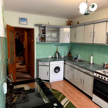 Незалежності вул., 37