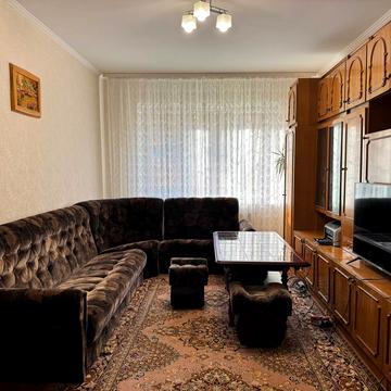 Євгена Коновальця вул., 7