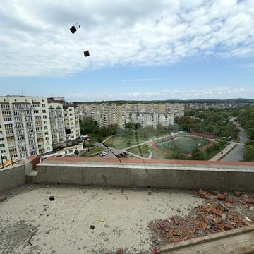 Івана Величковського вул., 7