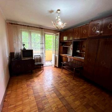 Олександра Довженка вул., 7б