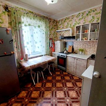 Ярослава Баїса вул. (Володимира Висоцького), 18