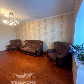 Грушевського вул., 5