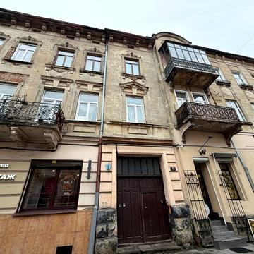 Пантелеймона Куліша вул., 12