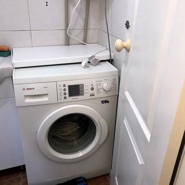Монтажників вул., 44
