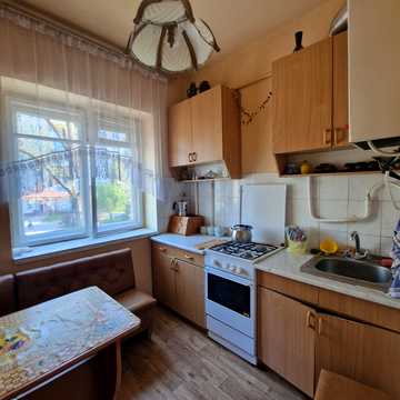 Старий Поділ вул., 4