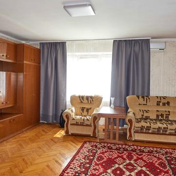 Лесі Українки бульв., 3