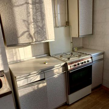 Академіка Корольова вул., 75/1
