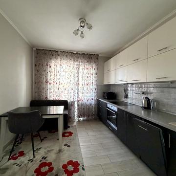 Бориса Гмирі вул., 16А