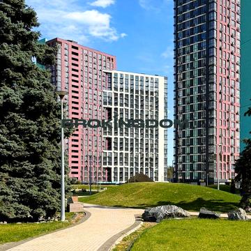Віктора Некрасова вул. (Північно-Сирецька), 8