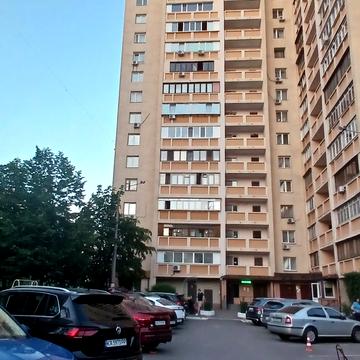Петра Григоренка просп., 38