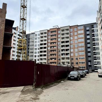Інститутська вул., (Будинок)