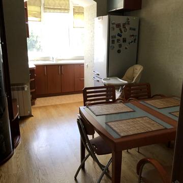 Хмельницька вул., 10