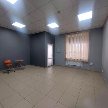Припортова вул. (Героїв Сталінграда), 32
