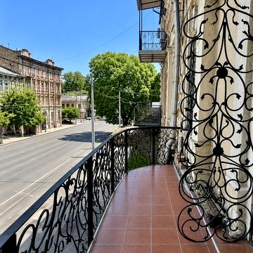 Велика Арнаутська вул., 77
