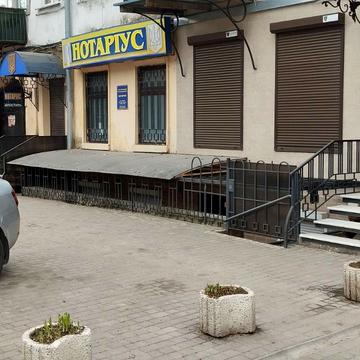 Новосельського вул., 108