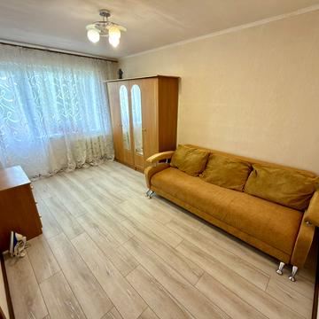 Новоукраїнська вул., 1/3