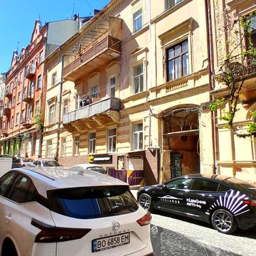 Олександра Доброго вул., 9