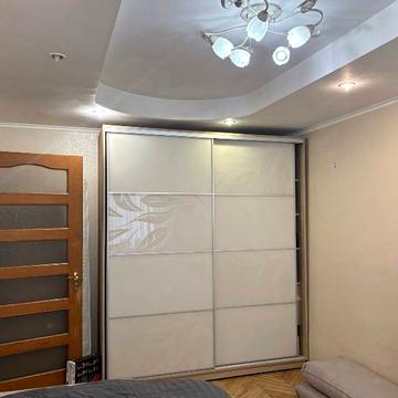 Братиславська вул., 30