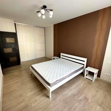 Івана Величковського вул., 7