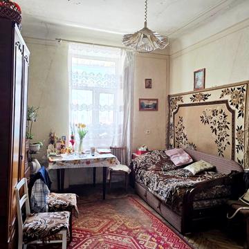 Джерельна вул., 33