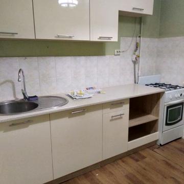 Петропавлівська вул., 14
