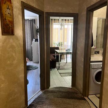 Бишівська вул., (Будинок 14)