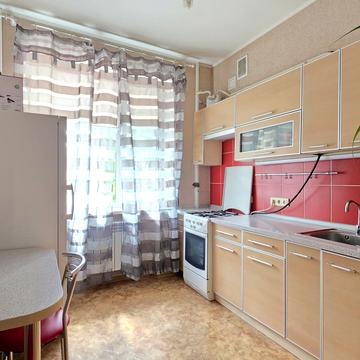 Героїв Харкова просп. (Московський), 124-4