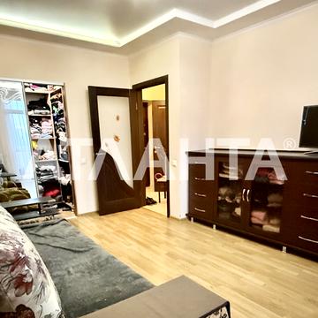 Пилипа Орлика вул., 1