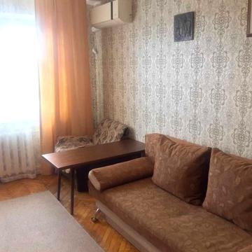 Леся Курбаса просп., 15