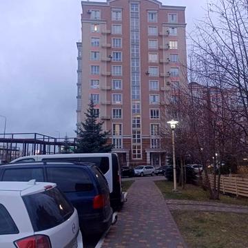 Лесі Українки бульв., 2б