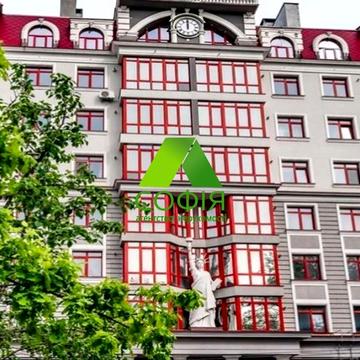 Степана Бандери вул., 21