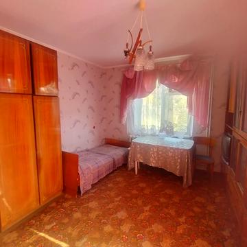 Степана Бандери вул., 10/3